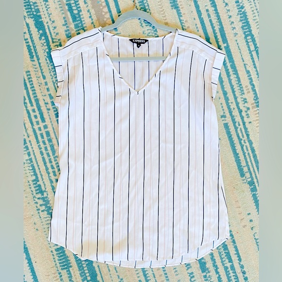 Express Tops - Express boxy blouse